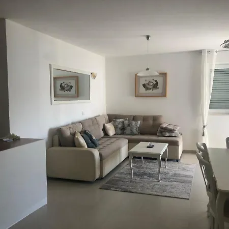 Perla Apartment Dinjiska